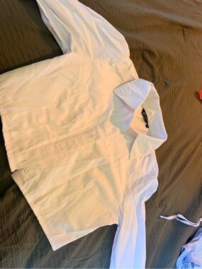 Cropped White Button-Up Shirt - Classic Collared Top